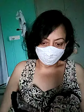 Snapshot of love_suman chatting on 09-22-25, 12:49 love suman online show from 09-22-25, 12:49