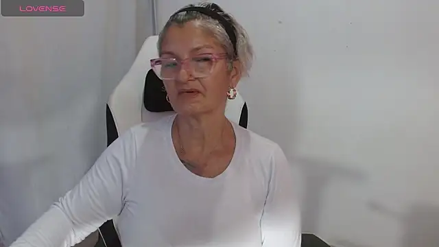 bety-cum2 online show from 04-30-26, 09:38