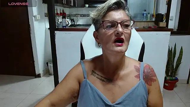 bety-cum2 online show from 06-25-26, 10:48