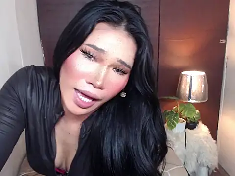 Ur Fantastic Lina online show from 04-11-26, 11:41