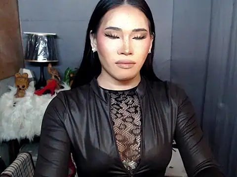 Ur Fantastic Lina online show from 03-19-26, 03:01