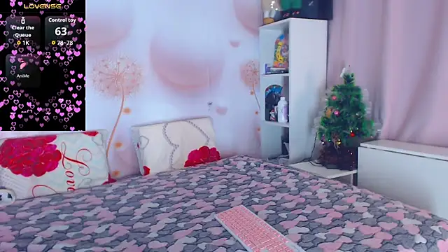 Snapshot of mooncandygirl chatting on 02-06-26, 12:12 mooncandygirl online show from 02-06-26, 12:12