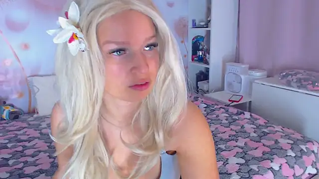 mooncandygirl online show from 05-16-26, 04:55