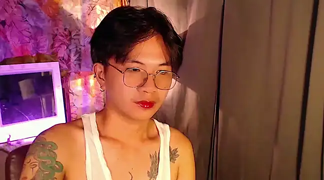 Snapshot of Sexy_Handsome_Drex chatting on 01-22-25, 12:06 Sexy Handsome Drex online show from 01-22-25, 12:06