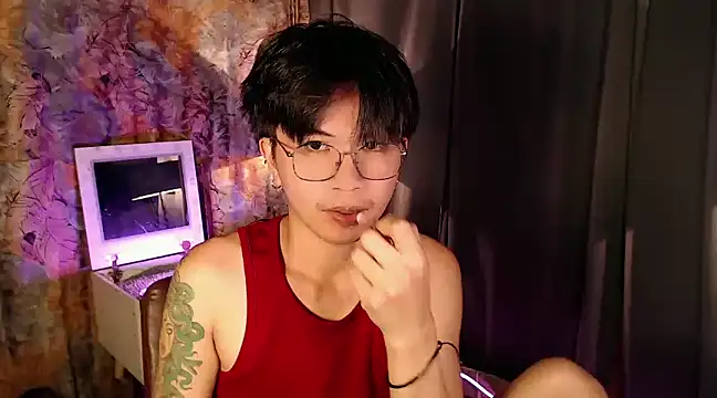 Snapshot of Sexy_Handsome_Drex chatting on 01-25-25, 08:42 Sexy Handsome Drex online show from 01-25-25, 08:42