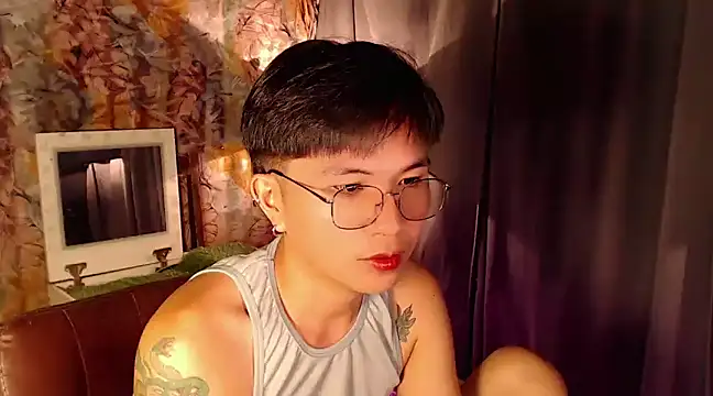 Snapshot of Sexy_Handsome_Drex chatting on 02-03-25, 12:47 Sexy Handsome Drex online show from 02-03-25, 12:47