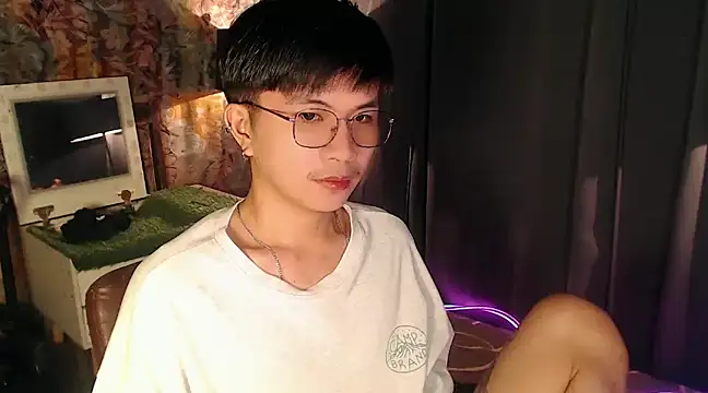 Snapshot of Sexy_Handsome_Drex chatting on 02-12-25, 08:27 Sexy Handsome Drex online show from 02-12-25, 08:27