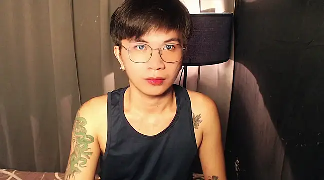 Snapshot of Sexy_Handsome_Drex chatting on 02-24-25, 09:21 Sexy Handsome Drex online show from 02-24-25, 09:21