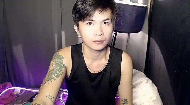 Snapshot of Sexy_Handsome_Drex chatting on 03-09-25, 08:51 Sexy Handsome Drex online show from 03-09-25, 08:51