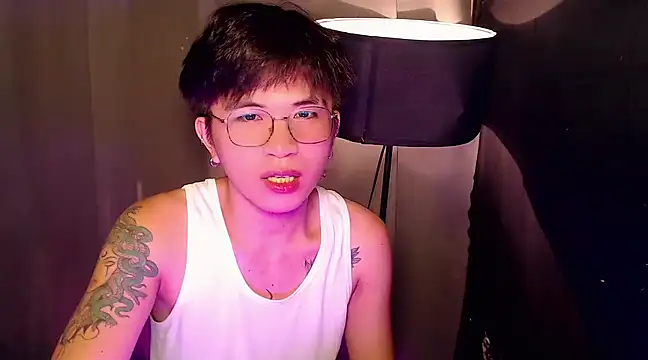 Snapshot of Sexy_Handsome_Drex chatting on 03-03-25, 09:02 Sexy Handsome Drex online show from 03-03-25, 09:02