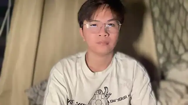 Snapshot of Sexy_Handsome_Drex chatting on 09-25-25, 03:51 Sexy Handsome Drex online show from 09-25-25, 03:51