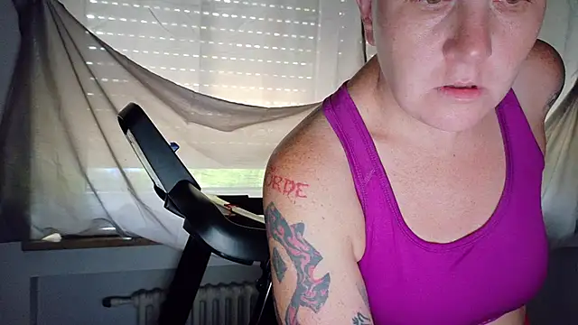 Snapshot of wetgerman_2 chatting on 06-23-26, 10:13 wetgerman 2 online show from 06-23-26, 10:13