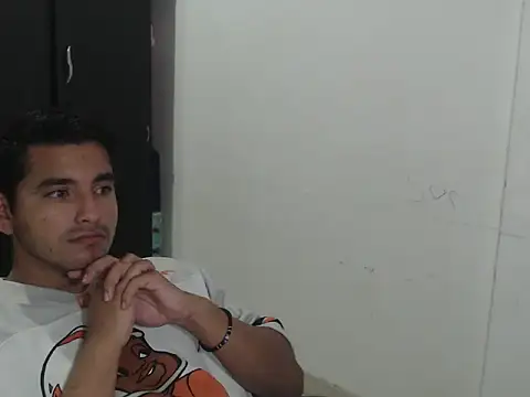 kylian 07 online show from 11-10-25, 02:16