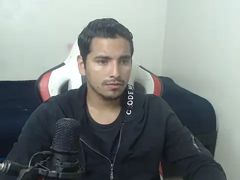 kylian 07 online show from 06-17-26, 02:22