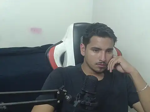 kylian 07 online show from 07-17-26, 02:31