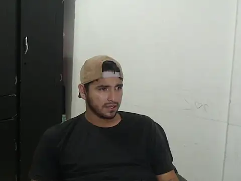 Snapshot of kylian_07 chatting on 11-05-25, 02:25 kylian 07 online show from 11-05-25, 02:25