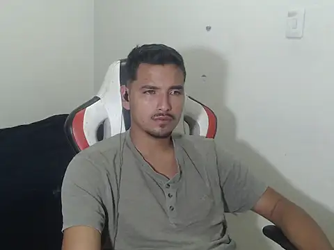 kylian 07 online show from 04-12-26, 02:59