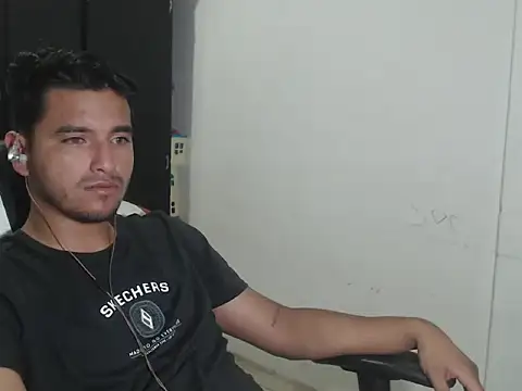 kylian 07 online show from 12-16-25, 02:49