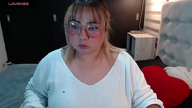yini angel online show from 05-20-26, 02:52