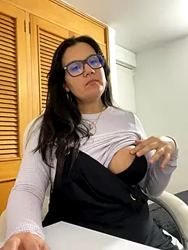 SWEETLILY18 online show from 10-02-25, 09:51