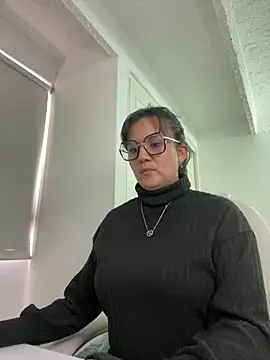 SWEETLILY18 online show from 03-20-25, 09:35