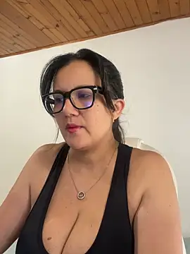 SWEETLILY18 online show from 04-15-26, 12:32