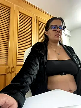 SWEETLILY18 online show from 09-22-25, 10:16