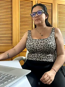 SWEETLILY18 online show from 09-19-25, 10:03