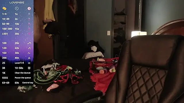 kinkywolf429 online show from 05-13-26, 05:20
