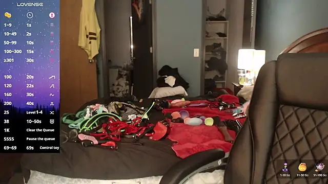 kinkywolf429 online show from 05-08-26, 06:56