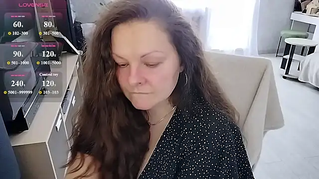 Marla Singerrr online show from 05-10-26, 07:34