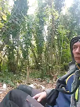 Snapshot of MWM49 chatting on 10-14-25, 02:39 MWM49 online show from 10-14-25, 02:39