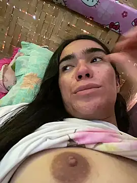 Snapshot of sexysassymirax chatting on 01-26-25, 04:30 sexysassymirax online show from 01-26-25, 04:30