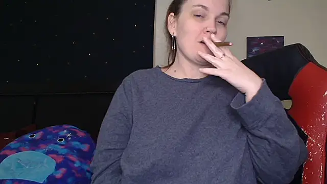 ToxicLilly online show from 10-12-25, 07:43