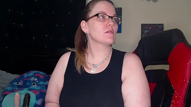 ToxicLilly online show from 03-18-25, 08:28