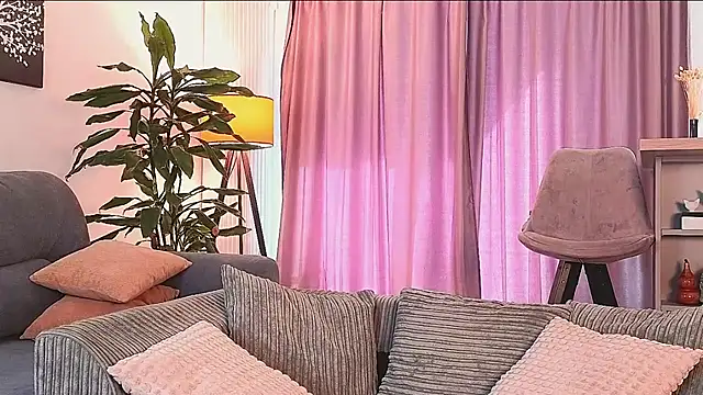 Snapshot of MayaCroft chatting on 03-11-25, 07:35 MayaCroft online show from 03-11-25, 07:35