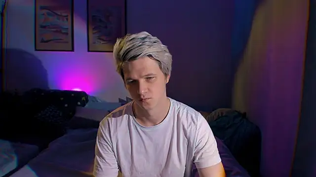 Snapshot of Breston_Sweet chatting on 09-22-25, 07:42 Breston Sweet online show from 09-22-25, 07:42