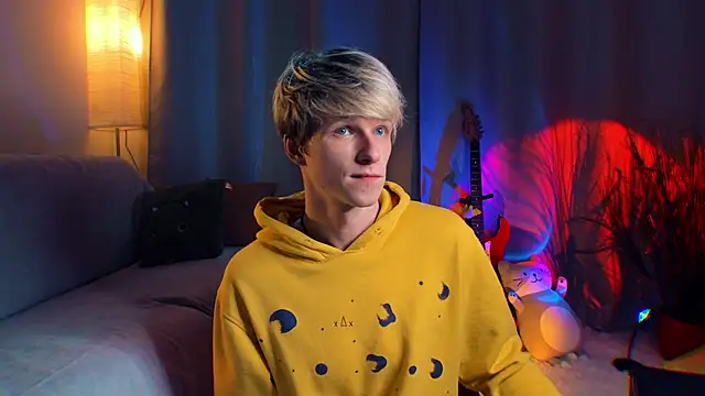 Breston Sweet online show from 03-25-26, 02:12