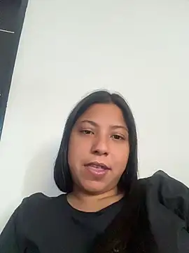 Leylafourniert online show from 05-16-26, 07:24