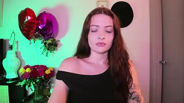 MelroseStrip online show from 07-10-26, 10:43
