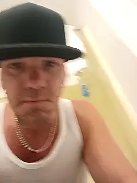 camsterman89 online show from 04-16-26, 02:01