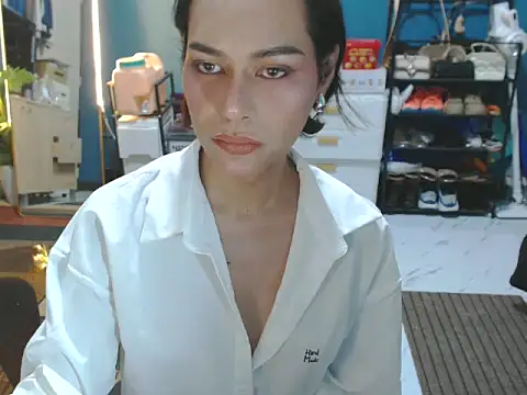 Snapshot of BonaBarrameda chatting on 06-28-26, 07:14 BonaBarrameda online show from 06-28-26, 07:14
