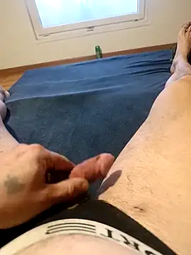 Morrriartixh online show from 12-18-25, 01:48