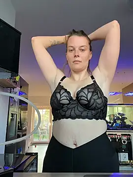 newMichelle online show from 04-15-26, 06:08