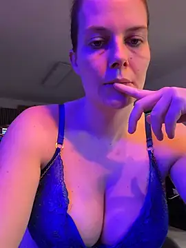 newMichelle online show from 03-11-26, 07:13