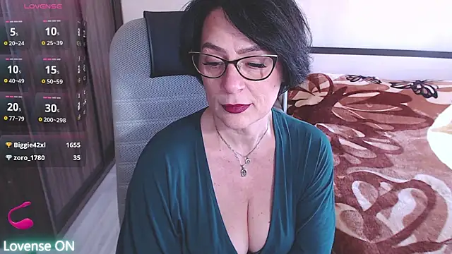 Snapshot of BelovedLady chatting on 02-20-25, 08:50 BelovedLady online show from 02-20-25, 08:50