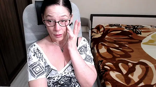 Snapshot of BelovedLady chatting on 03-08-25, 04:50 BelovedLady online show from 03-08-25, 04:50