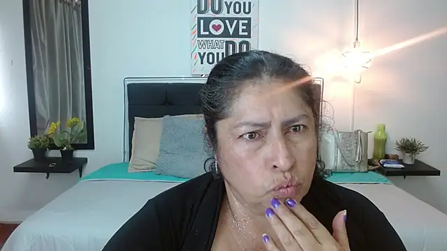 Keyla01  online show from 10-31-25, 02:46