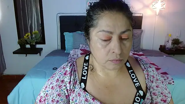 Keyla01  online show from 01-14-26, 04:43