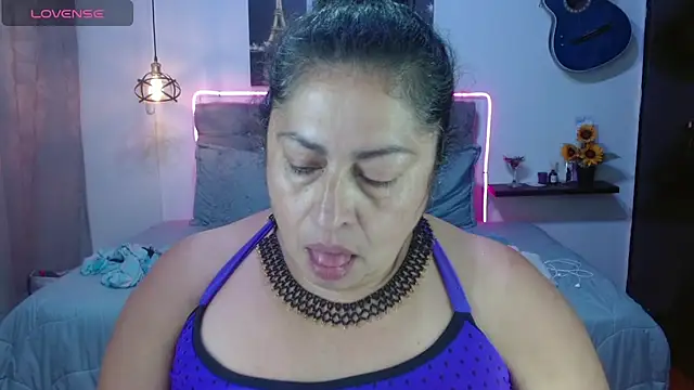 Snapshot of Keyla01_ chatting on 04-18-26, 12:40 Keyla01 online show from 04-18-26, 12:40